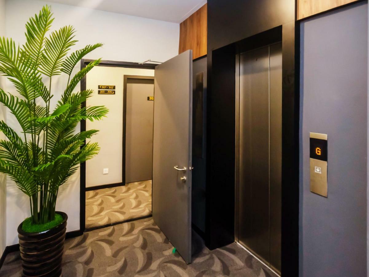 Solid Hotels Johor Bahru Exterior foto
