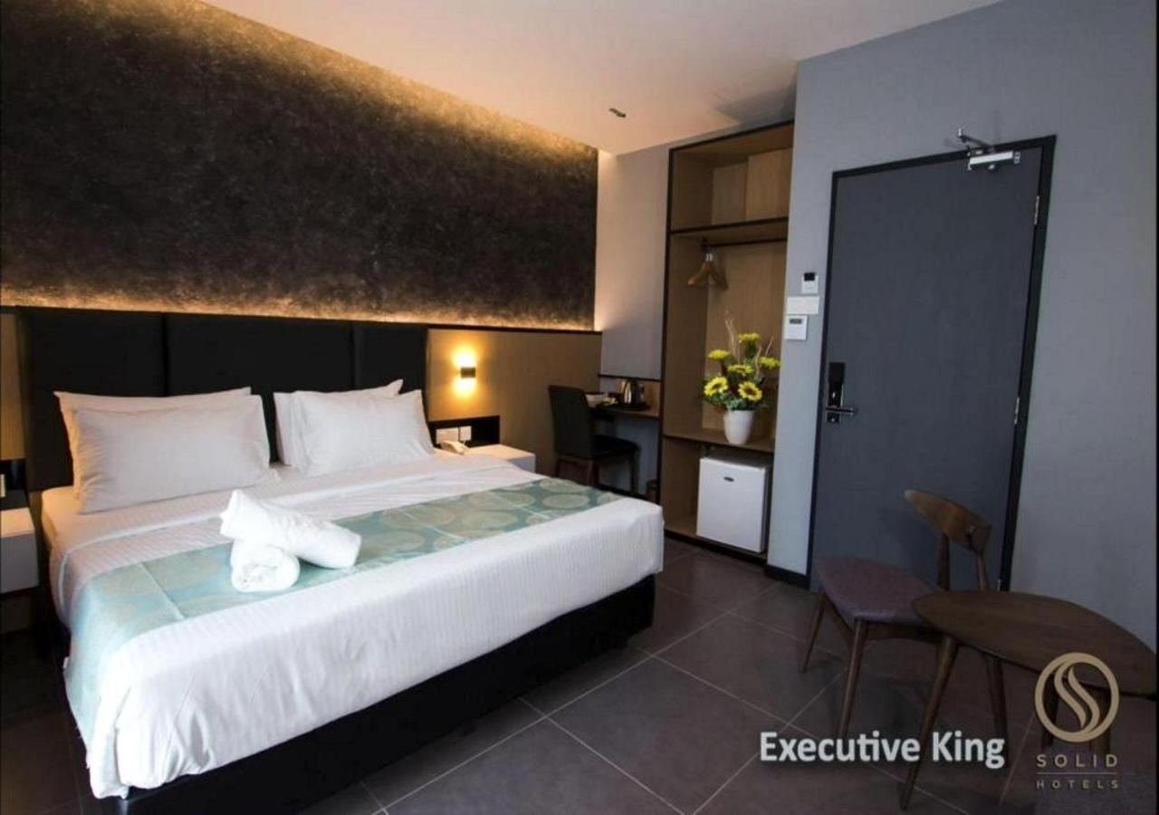 Solid Hotels Johor Bahru Exterior foto